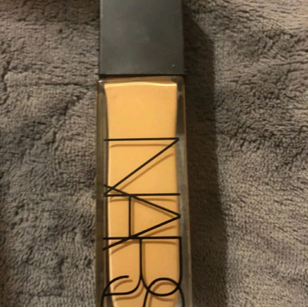 NARS RADIANT * SHADE VANUATU